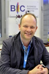Paul Chaplin, gestionnaire de portefeuille et d'investissement en milieu de travail, KM Innovation Center Europe Le lieu de travail intelligent